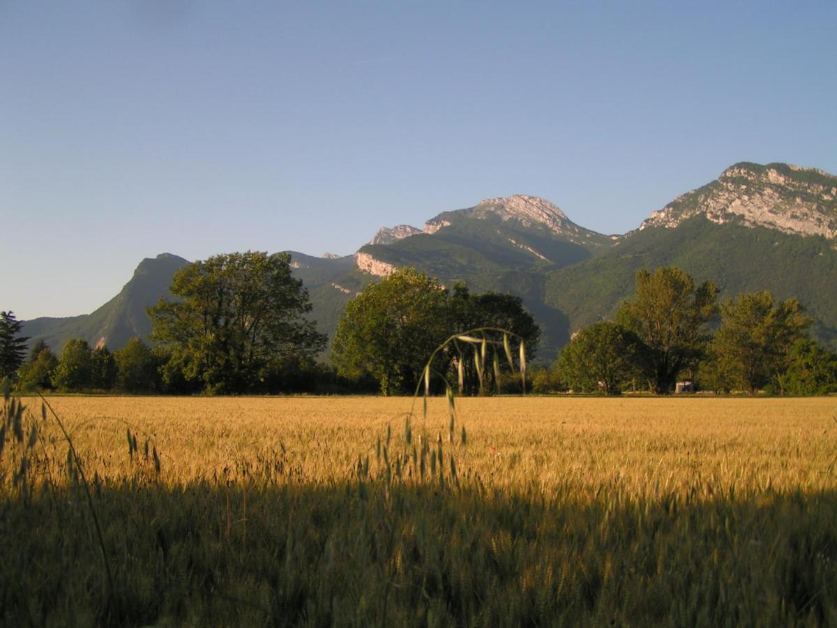 Les Champs Dores Noyarey Екстер'єр фото